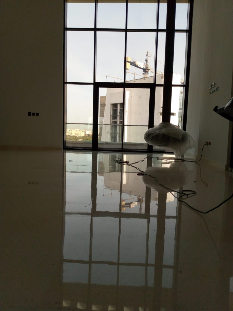 Ponçage lustrage et cristallisation + nettoyage fin de chantier